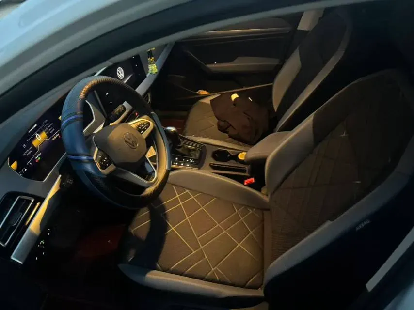 2023 Volkswagen Lavida 1.5L 110HP L4 6AT,autocango,china used car exporter,china ev exporter,chinese used car exporter,chinese used ev exporter