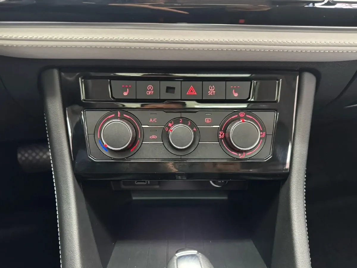 2022 Jetta VS5 1.4T 150HP L4 6AT,autocango,china used car exporter,china ev exporter,chinese used car exporter,chinese used ev exporter