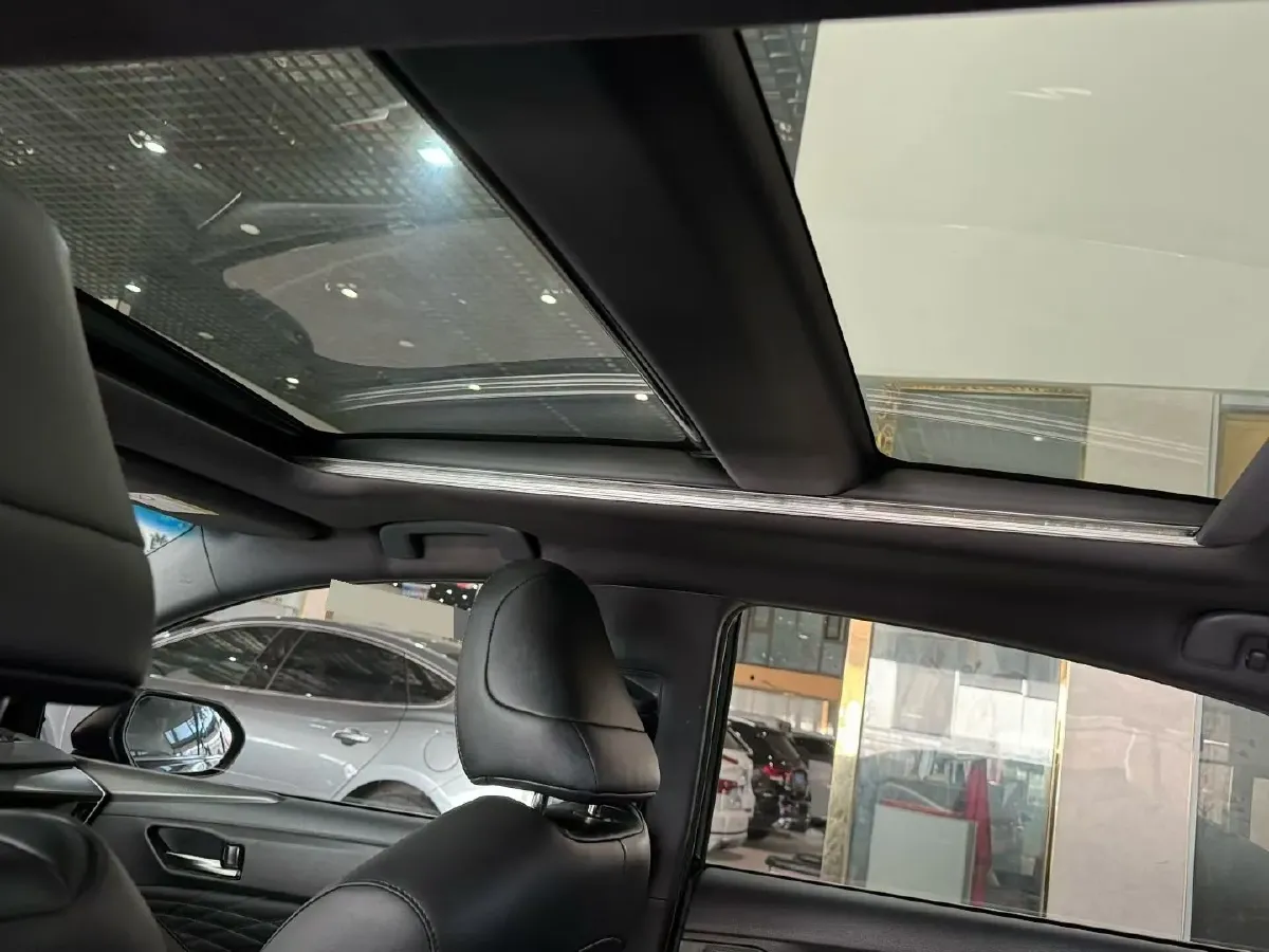 2019 Toyota Avalon 2.5L 178HP L4 E-CVT Hybrid,autocango,china used car exporter,china ev exporter,chinese used car exporter,chinese used ev exporter