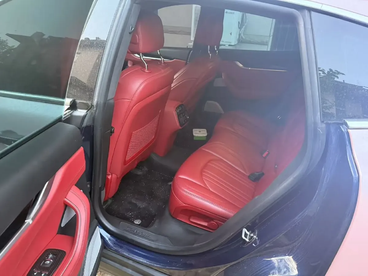 2018 Maserati Levante 3.0T 350HP V6 8AT,autocango,china used car exporter,china ev exporter,chinese used car exporter,chinese used ev exporter