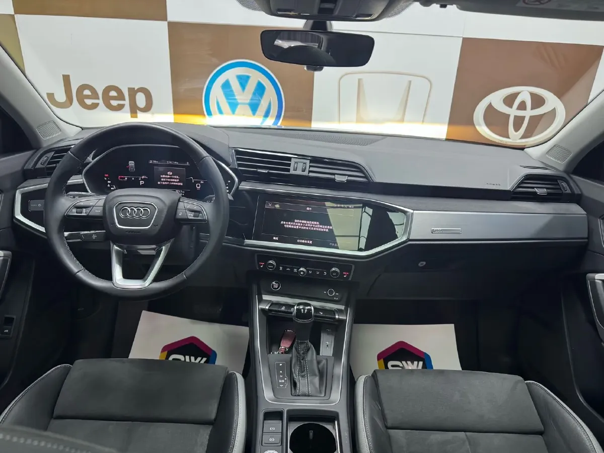 2022 Audi Q3 1.4T 150HP L4 7DCT,autocango,china used car exporter,china ev exporter,chinese used car exporter,chinese used ev exporter