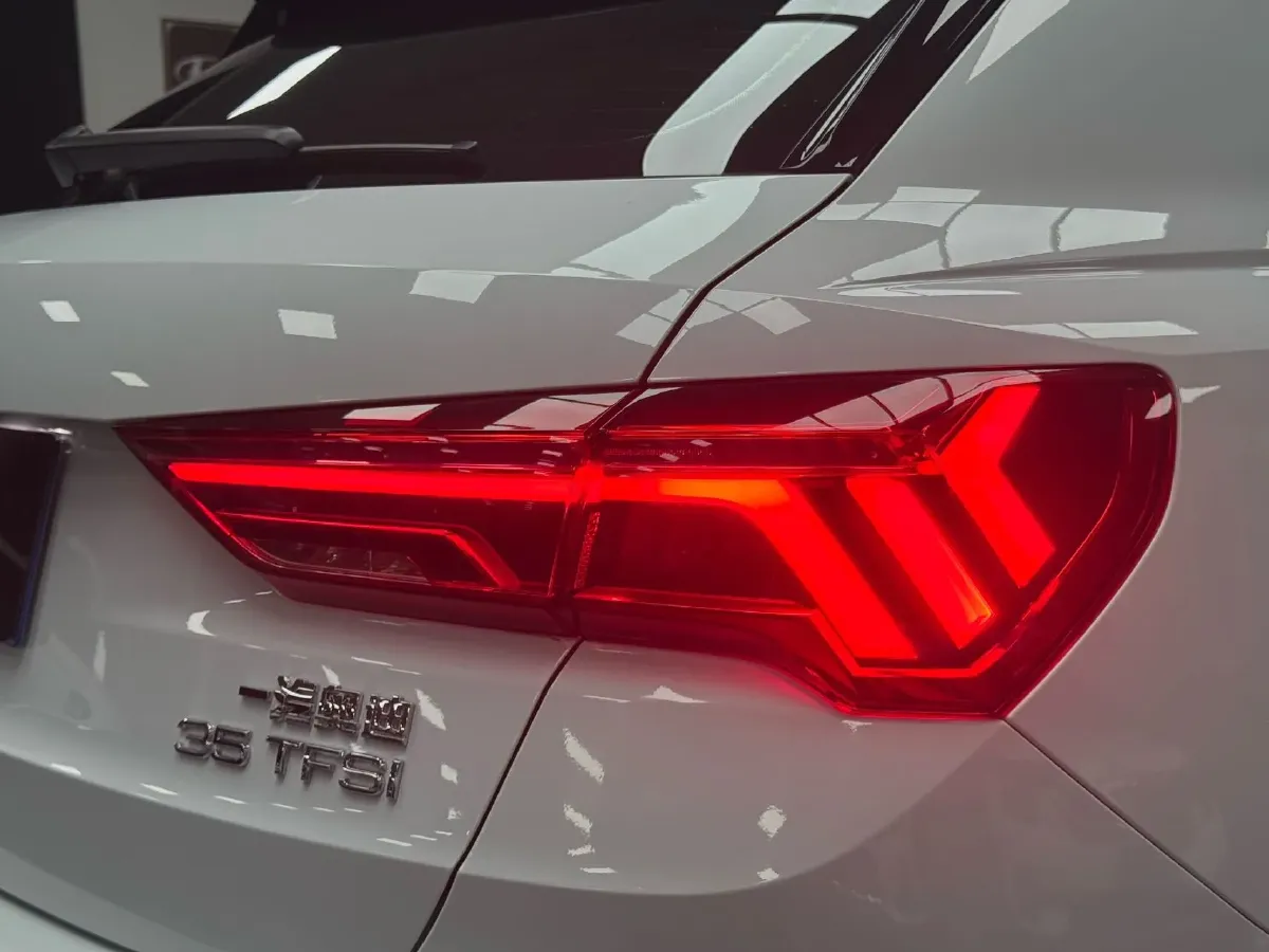 2022 Audi Q3 1.4T 150HP L4 7DCT,autocango,china used car exporter,china ev exporter,chinese used car exporter,chinese used ev exporter