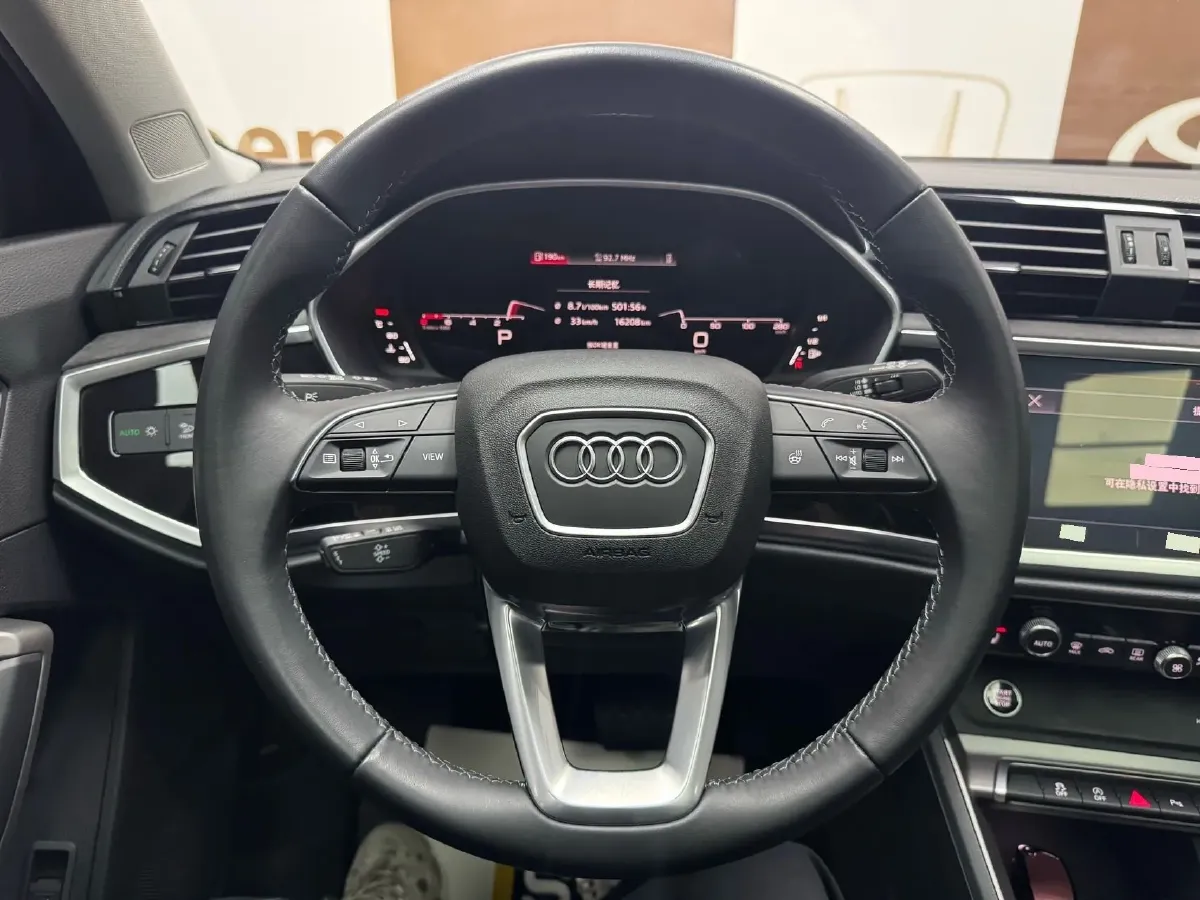 2022 Audi Q3 1.4T 150HP L4 7DCT,autocango,china used car exporter,china ev exporter,chinese used car exporter,chinese used ev exporter
