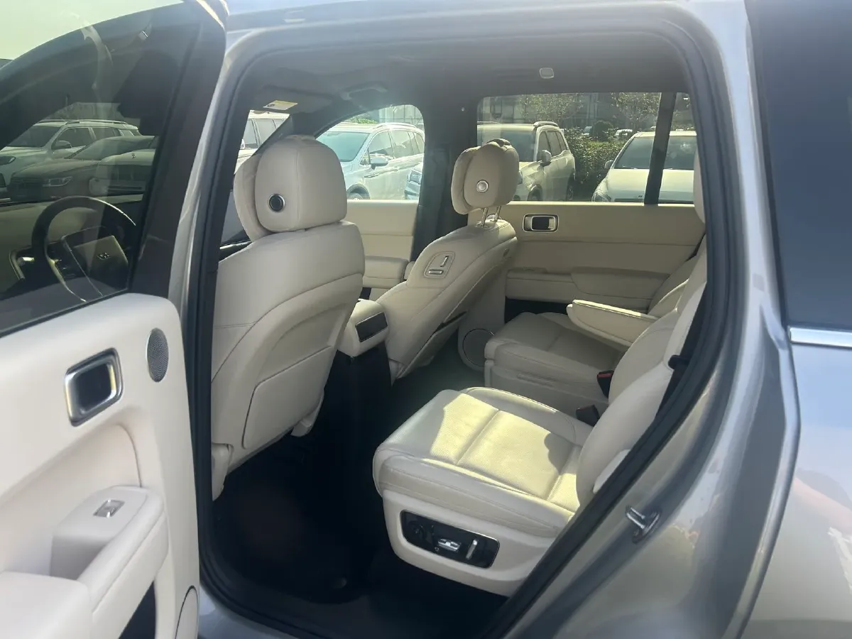 2024 Li L9 Range Extended 154HP REEV 52.3KWH,autocango,china used car exporter,china ev exporter,chinese used car exporter,chinese used ev exporter