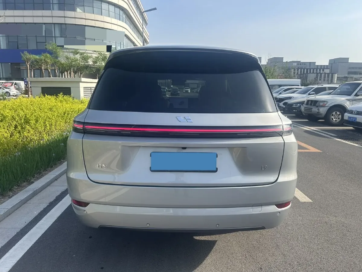 2024 Li L9 Range Extended 154HP REEV 52.3KWH,autocango,china used car exporter,china ev exporter,chinese used car exporter,chinese used ev exporter