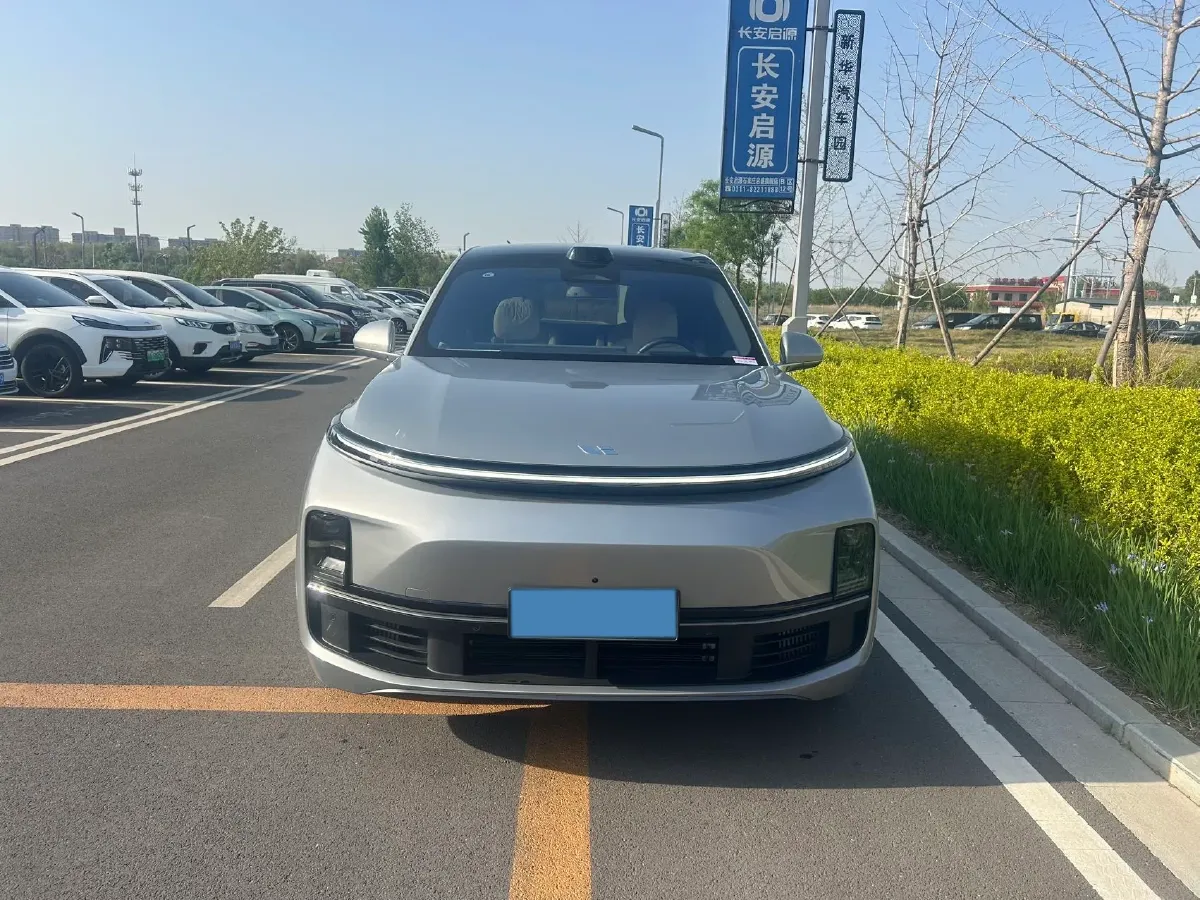 2024 Li L9 Range Extended 154HP REEV 52.3KWH,autocango,china used car exporter,china ev exporter,chinese used car exporter,chinese used ev exporter