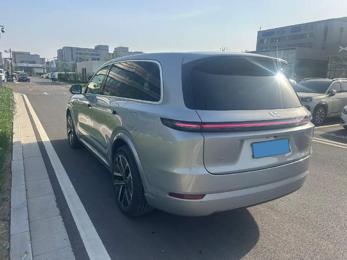 2024 Li L9 Range Extended 154HP REEV 52.3KWH,autocango,china used car exporter,china ev exporter,chinese used car exporter,chinese used ev exporter