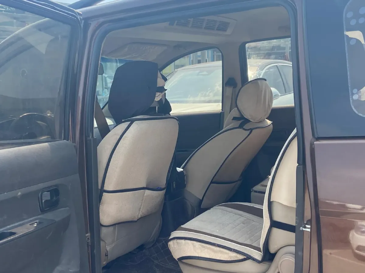 2016 WuLing HongGuang 1.5L 112HP L4 5MT,autocango,china used car exporter,china ev exporter,chinese used car exporter,chinese used ev exporter