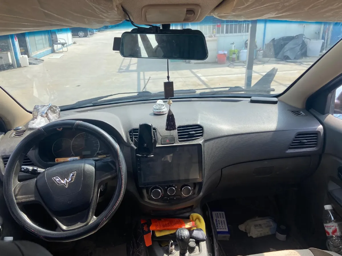 2016 WuLing HongGuang 1.5L 112HP L4 5MT,autocango,china used car exporter,china ev exporter,chinese used car exporter,chinese used ev exporter