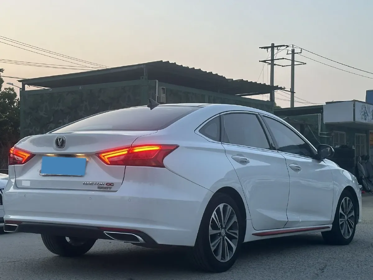 2021 ChangAn Raeton CC 1.5T 180HP L4 7DCT,autocango,china used car exporter,china ev exporter,chinese used car exporter,chinese used ev exporter