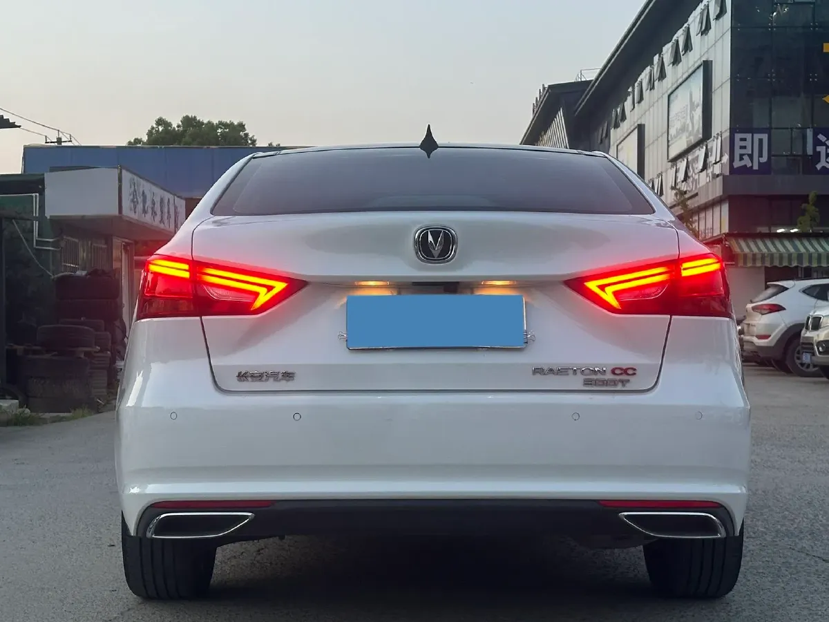 2021 ChangAn Raeton CC 1.5T 180HP L4 7DCT,autocango,china used car exporter,china ev exporter,chinese used car exporter,chinese used ev exporter