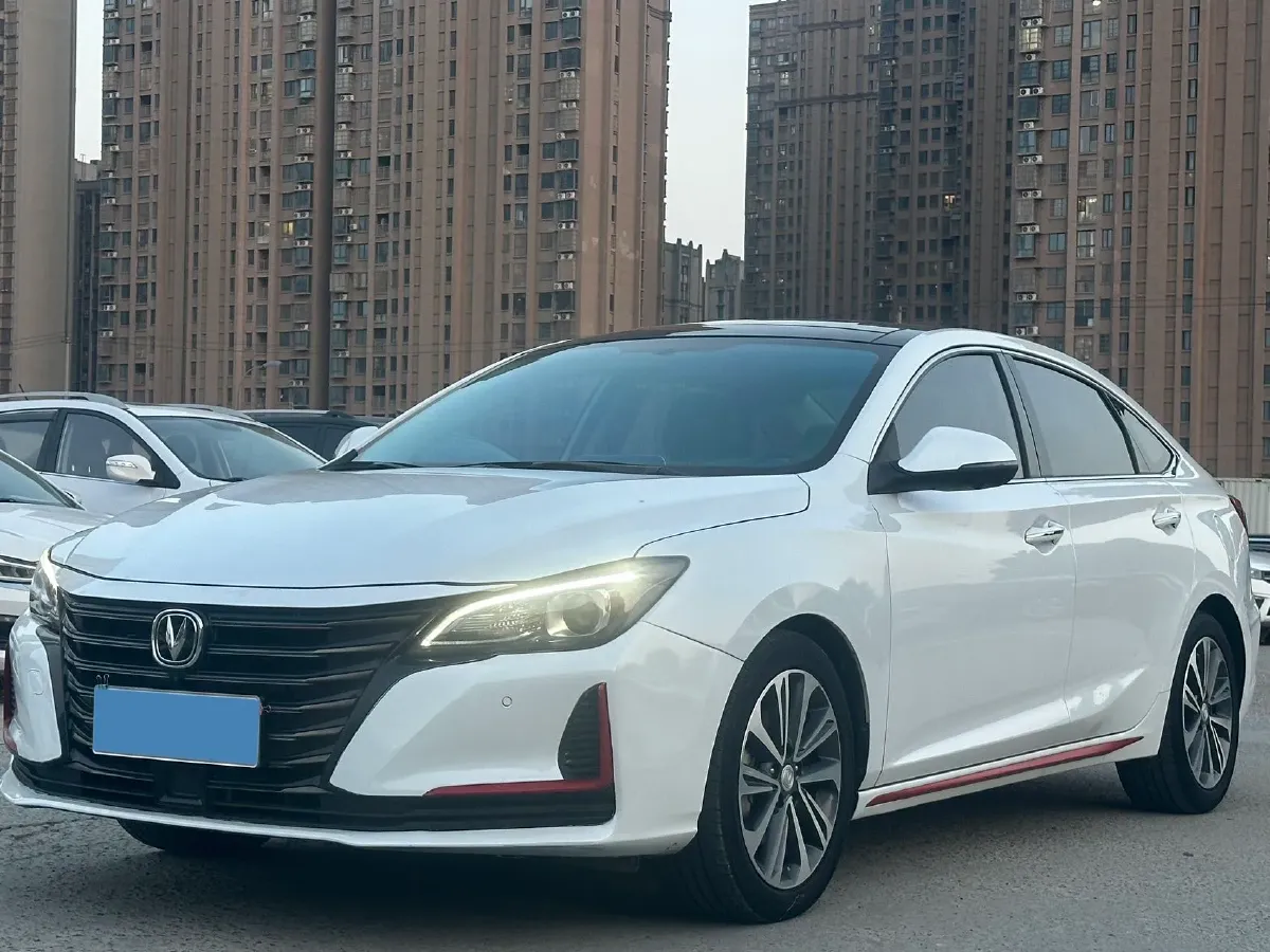 2021 ChangAn Raeton CC 1.5T 180HP L4 7DCT,autocango,china used car exporter,china ev exporter,chinese used car exporter,chinese used ev exporter