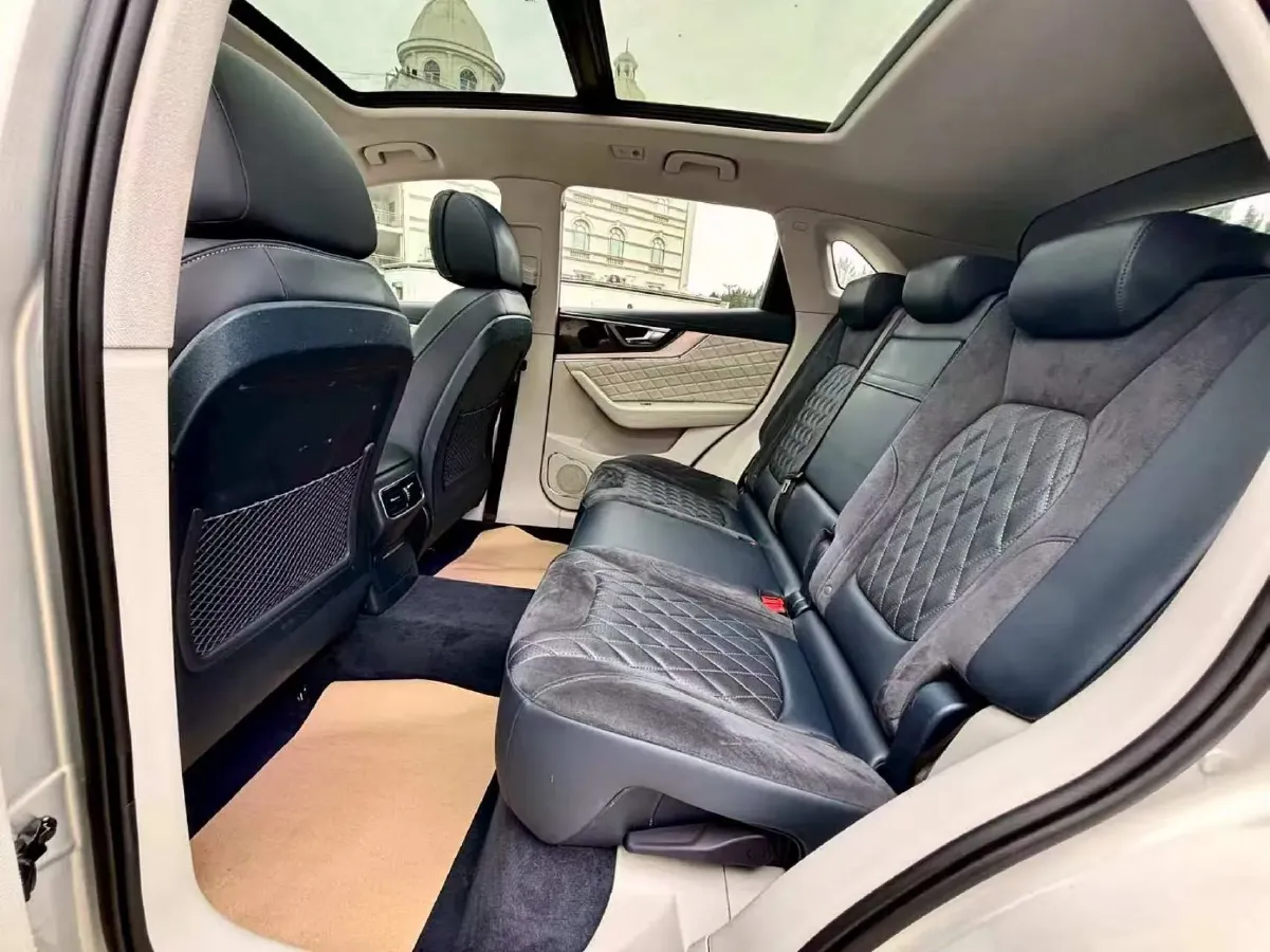 2019 HongQi HS5 2.0T 224HP L4 6AT,autocango,china used car exporter,china ev exporter,chinese used car exporter,chinese used ev exporter