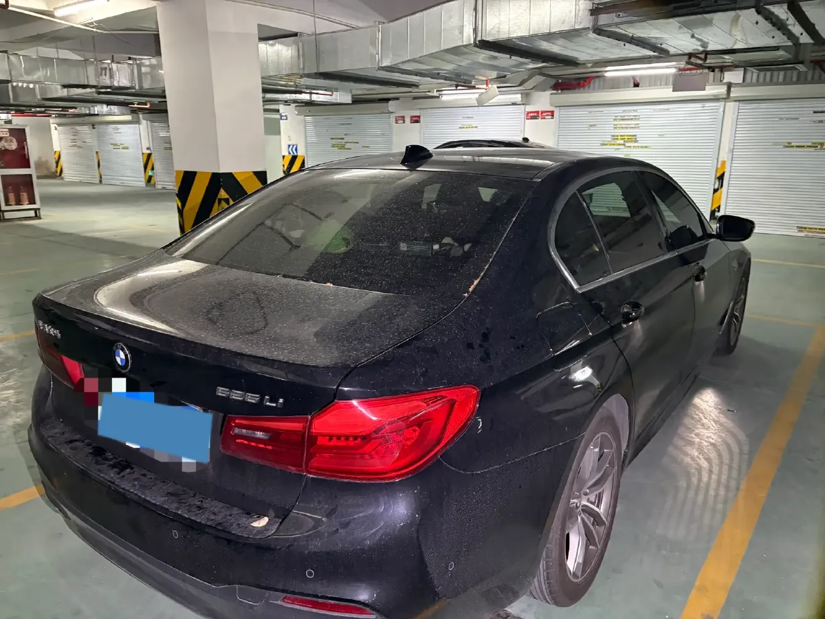 2020 BMW 5 Series 2.0T 184HP L4 8AT,autocango,china used car exporter,china ev exporter,chinese used car exporter,chinese used ev exporter