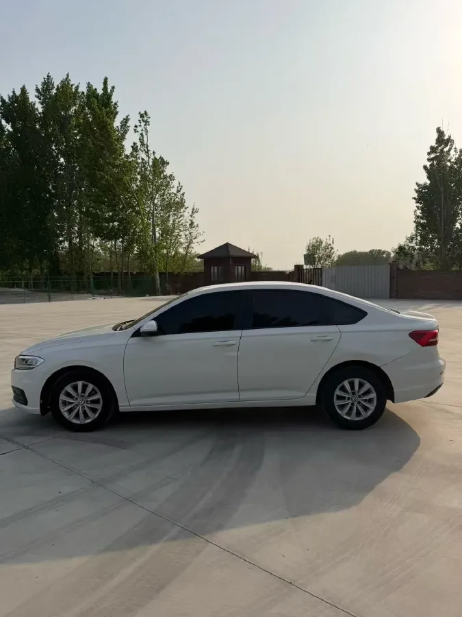 2019 Volkswagen T-Cross 1.5L 113HP L4 6AT,autocango,china used car exporter,china ev exporter,chinese used car exporter,chinese used ev exporter