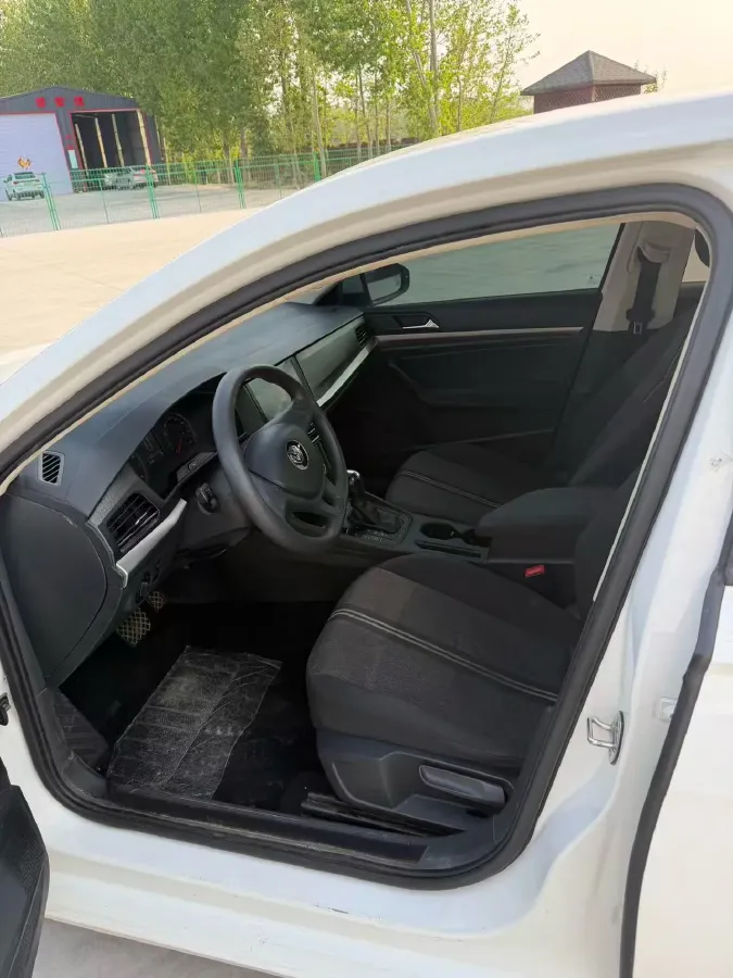 2019 Volkswagen T-Cross 1.5L 113HP L4 6AT,autocango,china used car exporter,china ev exporter,chinese used car exporter,chinese used ev exporter