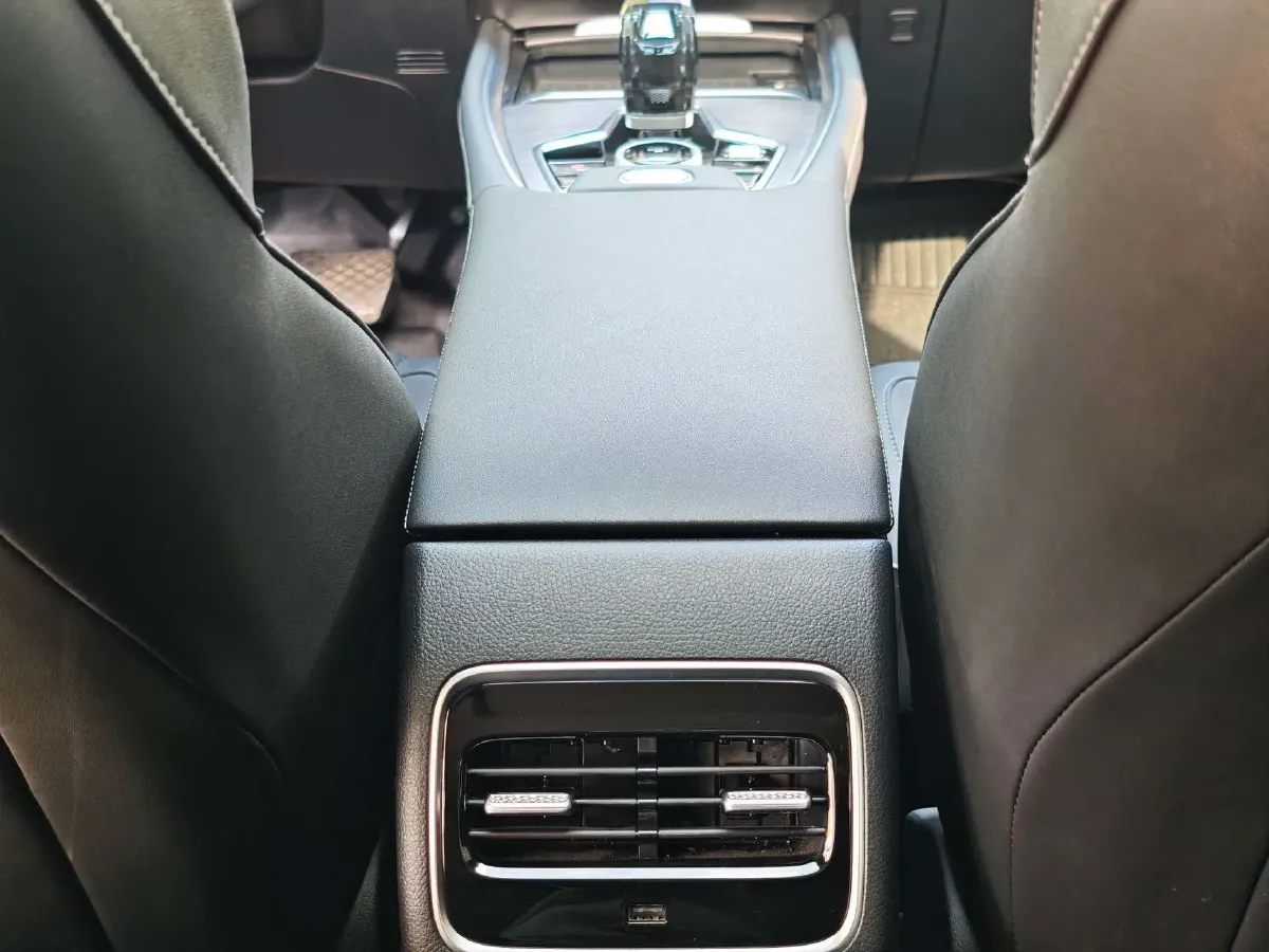 2025 Chery Tiggo 7 Plus 1.6T 197HP L4 8AT,autocango,china used car exporter,china ev exporter,chinese used car exporter,chinese used ev exporter