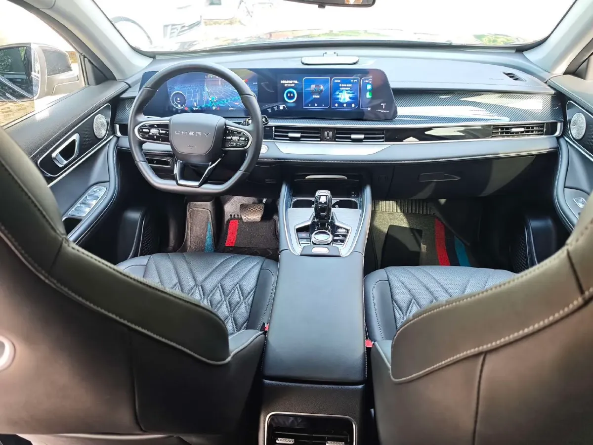 2025 Chery Tiggo 7 Plus 1.6T 197HP L4 8AT,autocango,china used car exporter,china ev exporter,chinese used car exporter,chinese used ev exporter