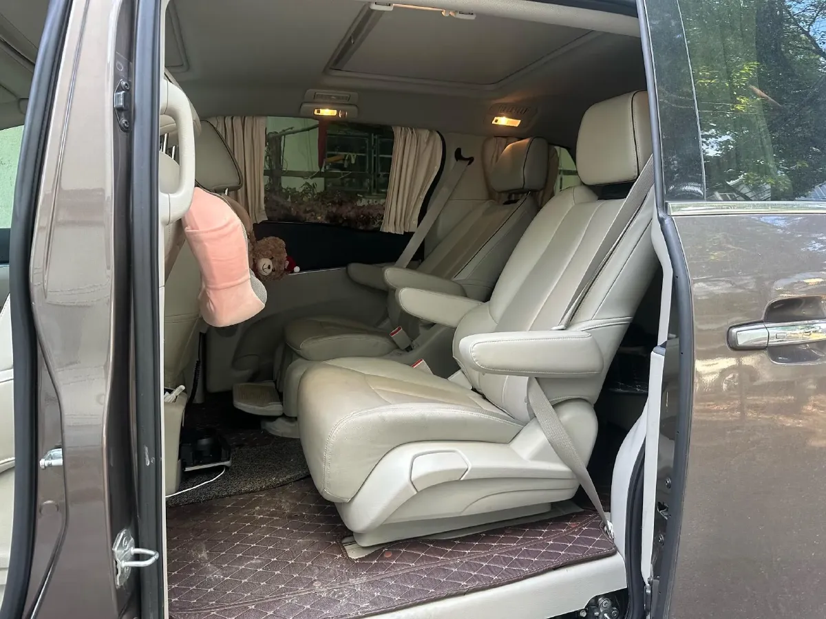 2021 Buick GL8 2.0T 237HP L4 9AT,autocango,china used car exporter,china ev exporter,chinese used car exporter,chinese used ev exporter