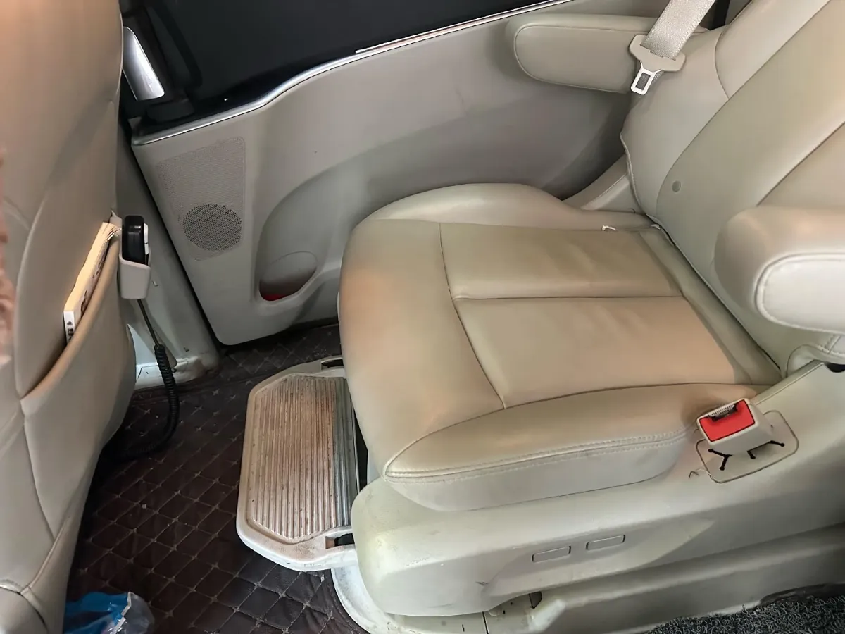 2021 Buick GL8 2.0T 237HP L4 9AT,autocango,china used car exporter,china ev exporter,chinese used car exporter,chinese used ev exporter