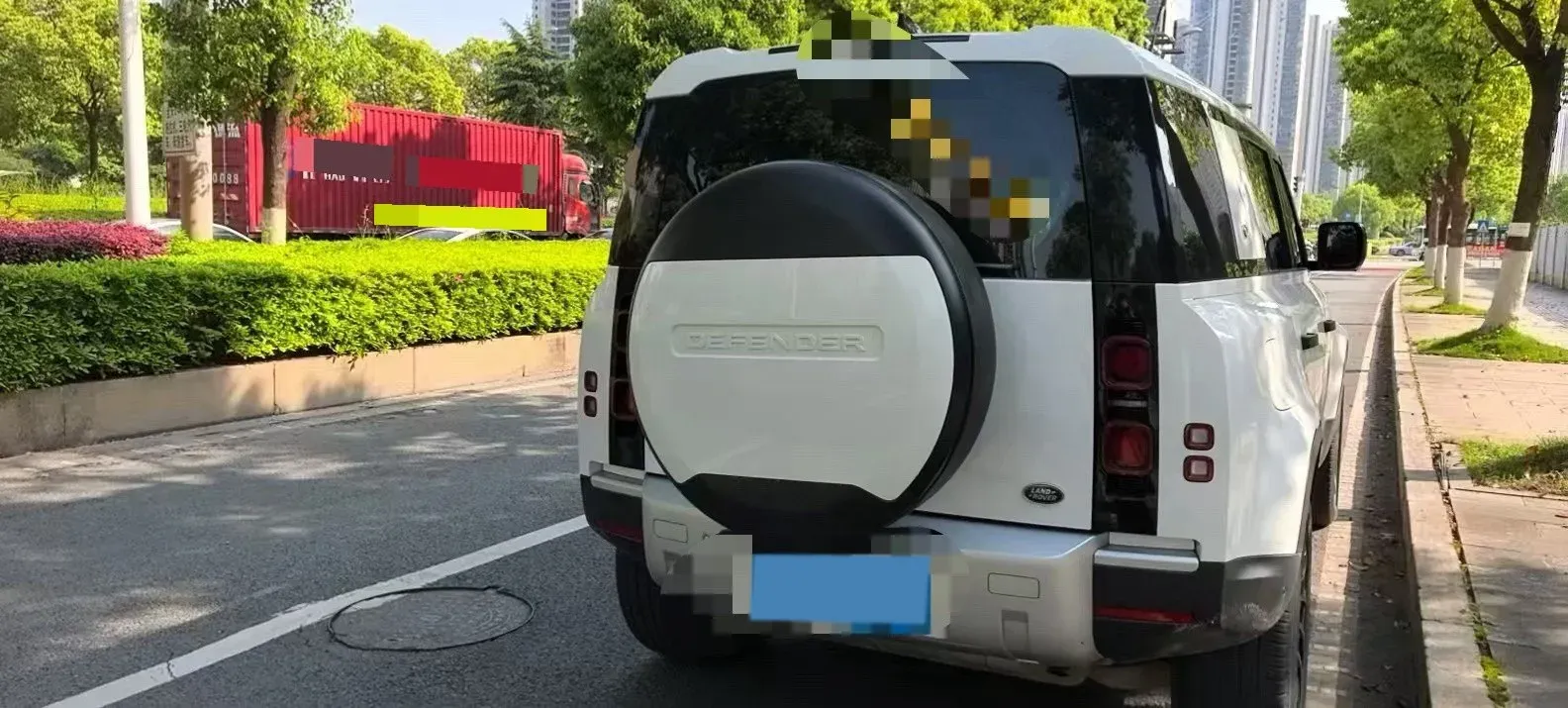 2022 Land Rover Defender 2.0T 300HP L4 8AT,autocango,china used car exporter,china ev exporter,chinese used car exporter,chinese used ev exporter