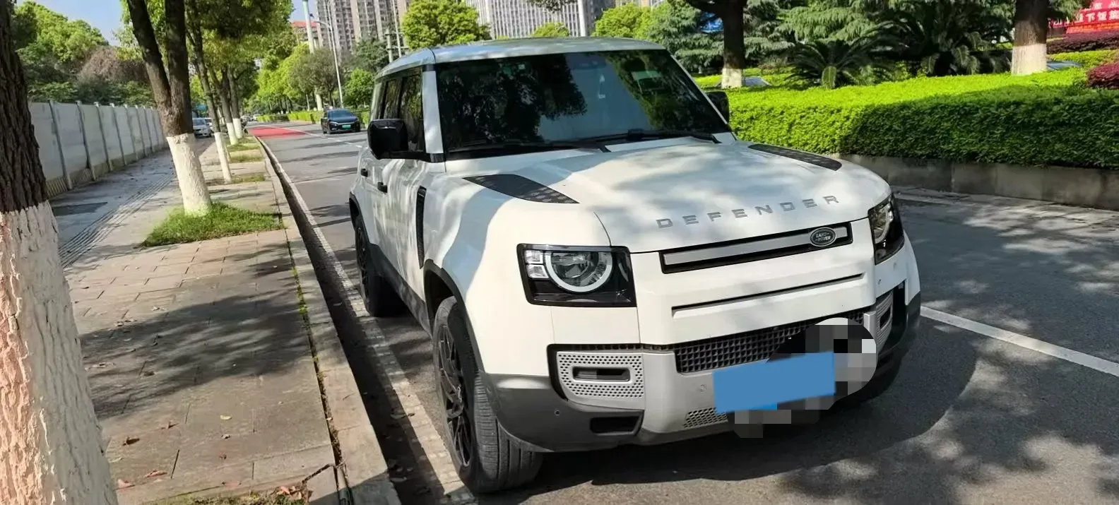 2022 Land Rover Defender 2.0T 300HP L4 8AT,autocango,china used car exporter,china ev exporter,chinese used car exporter,chinese used ev exporter