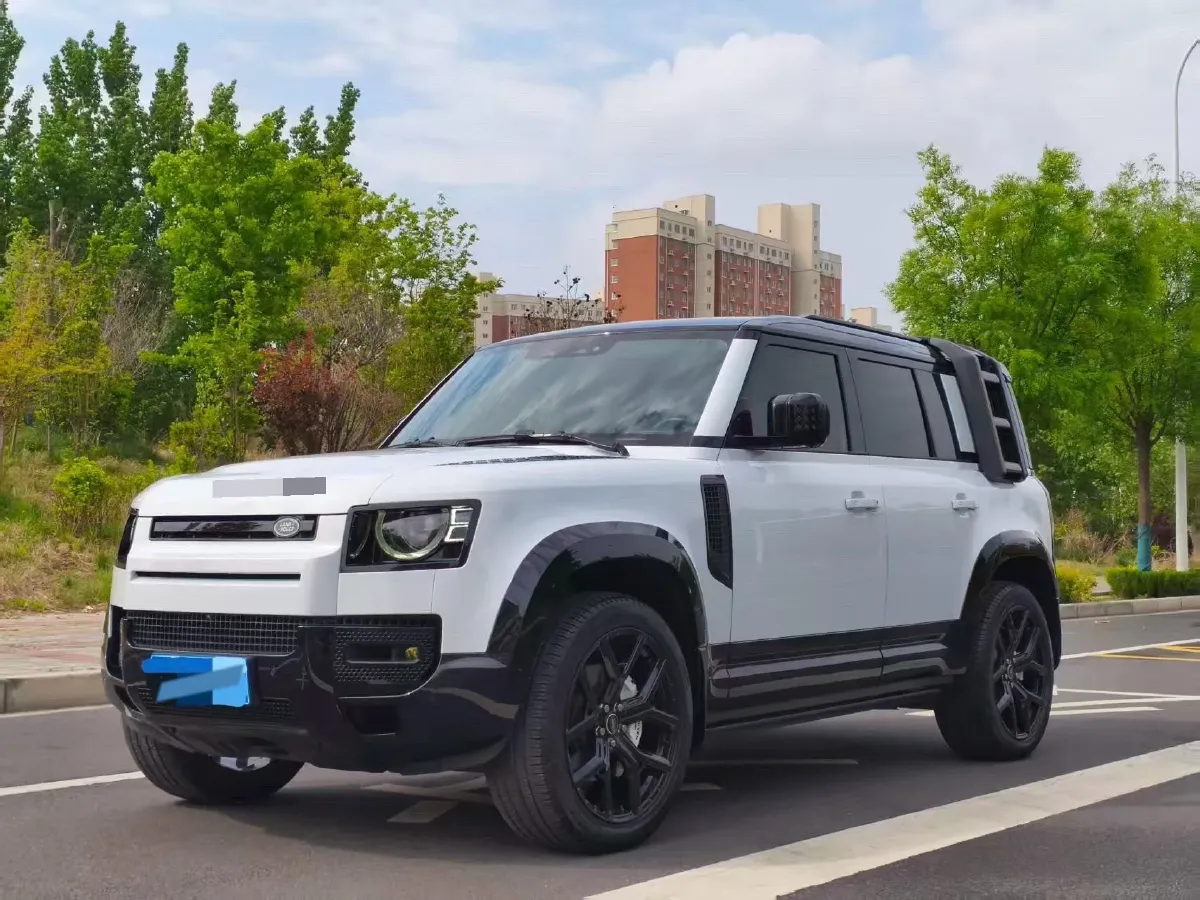 2022 Land Rover Defender 2.0T 300HP L4 8AT,autocango,china used car exporter,china ev exporter,chinese used car exporter,chinese used ev exporter