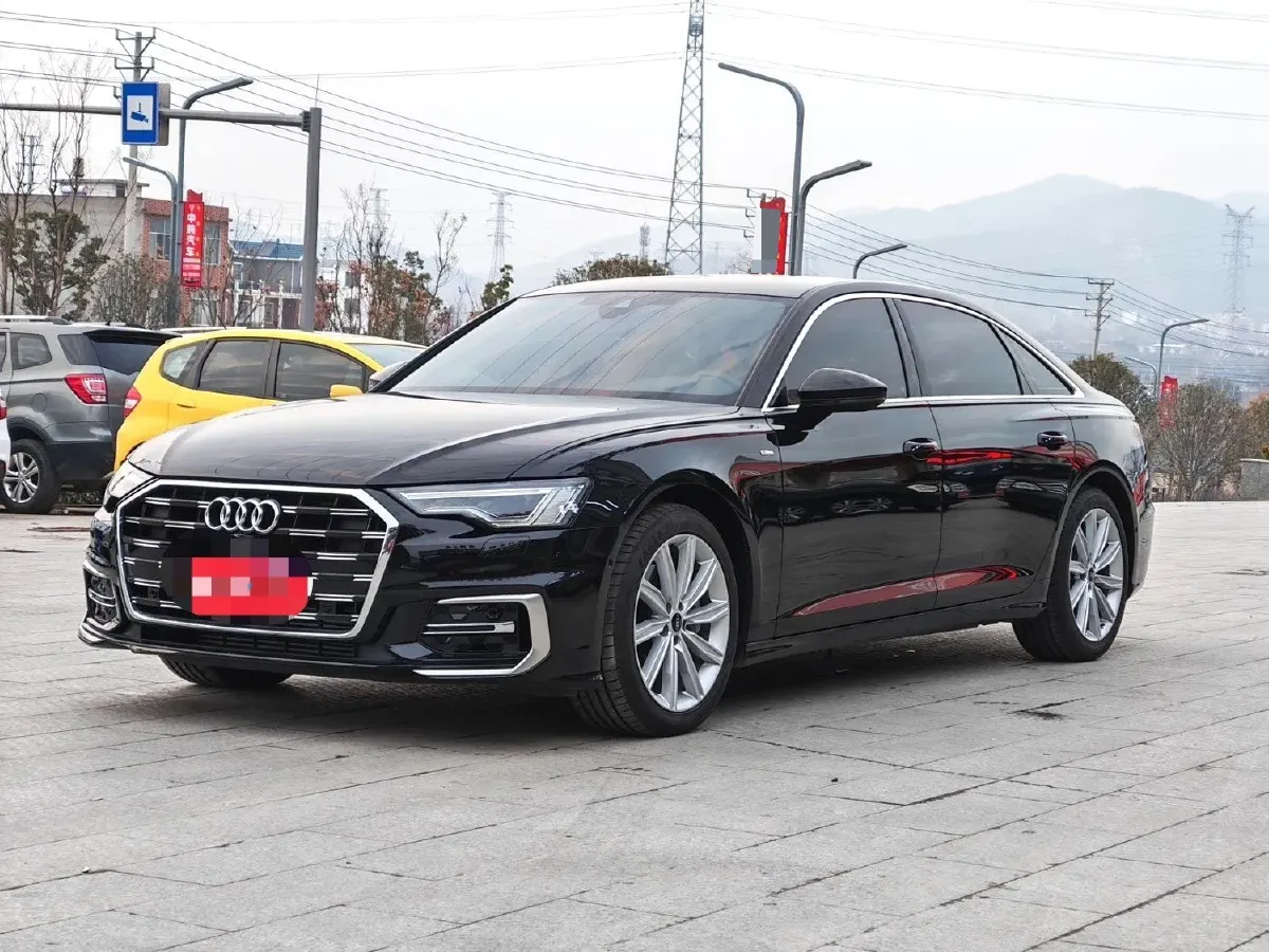 2024 Audi A6L 2.0T 245HP L4 7DCT,autocango,china used car exporter,china ev exporter,chinese used car exporter,chinese used ev exporter