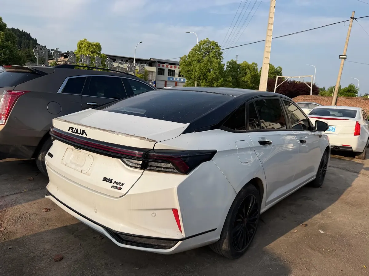 2021 DongFeng Aeolus YiXuan MAX 1.5T 190HP L4 7DCT,autocango,china used car exporter,china ev exporter,chinese used car exporter,chinese used ev exporter