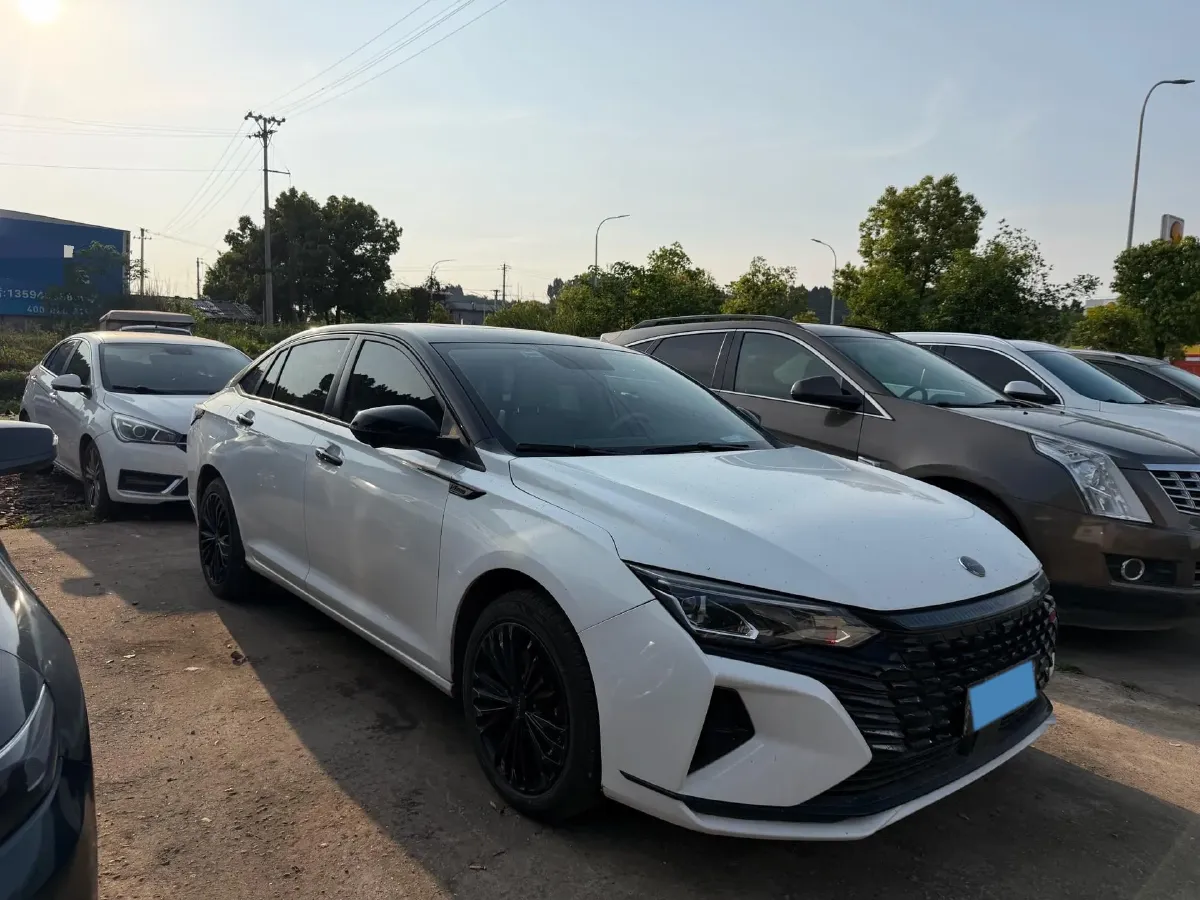 2021 DongFeng Aeolus YiXuan MAX 1.5T 190HP L4 7DCT,autocango,china used car exporter,china ev exporter,chinese used car exporter,chinese used ev exporter