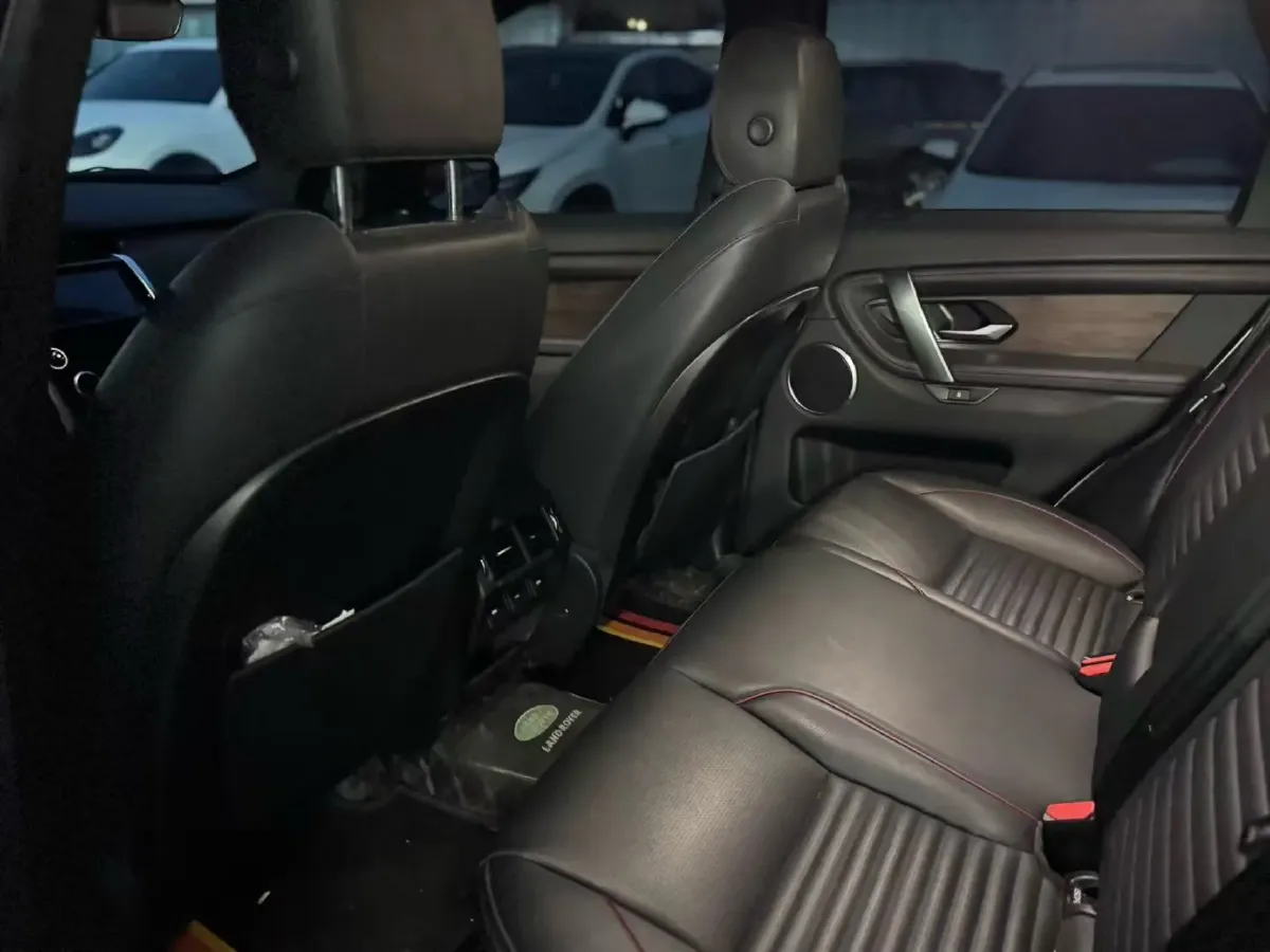 2020 Land Rover Discovery Sport 2.0T 249HP L4 9AT,autocango,china used car exporter,china ev exporter,chinese used car exporter,chinese used ev exporter