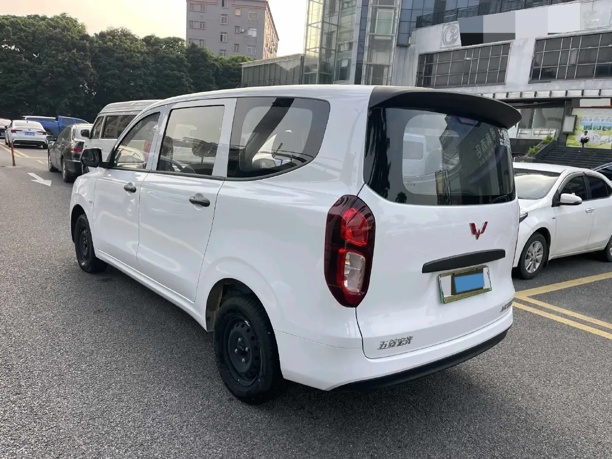 2025 WuLing HongGuang New Energy REEV 99HP REEV,autocango,china used car exporter,china ev exporter,chinese used car exporter,chinese used ev exporter