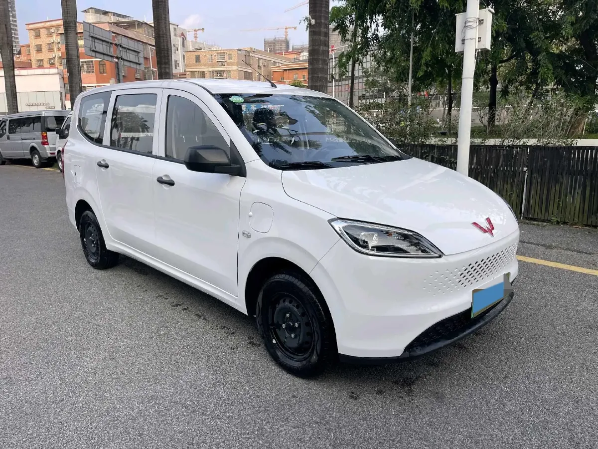 2025 WuLing HongGuang New Energy REEV 99HP REEV,autocango,china used car exporter,china ev exporter,chinese used car exporter,chinese used ev exporter