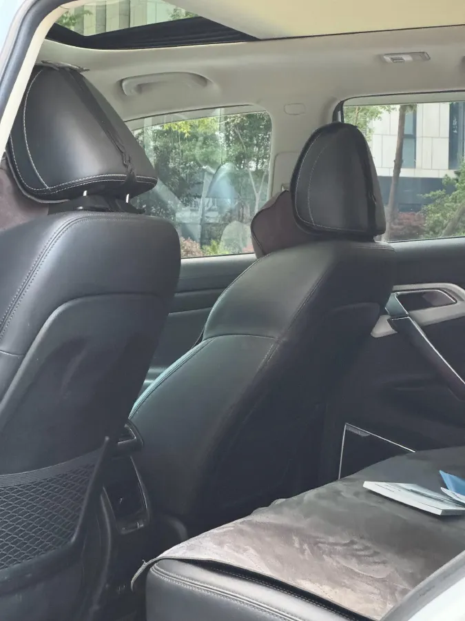 2020 Roewe i6 1.5T 169HP L4 7DCT,autocango,china used car exporter,china ev exporter,chinese used car exporter,chinese used ev exporter