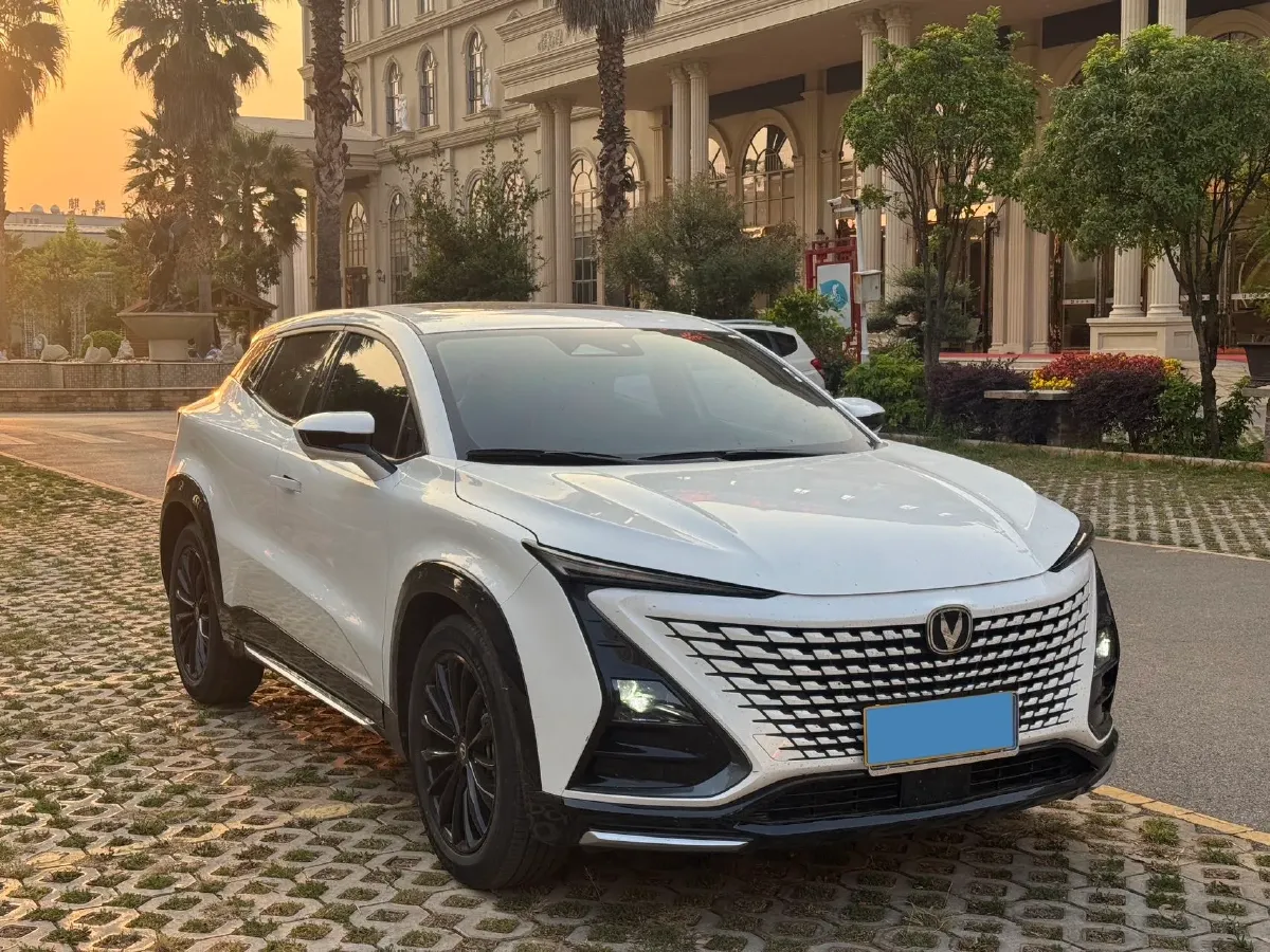 2023 ChangAn UNI-T 1.5T 188HP L4 7DCT,autocango,china used car exporter,china ev exporter,chinese used car exporter,chinese used ev exporter