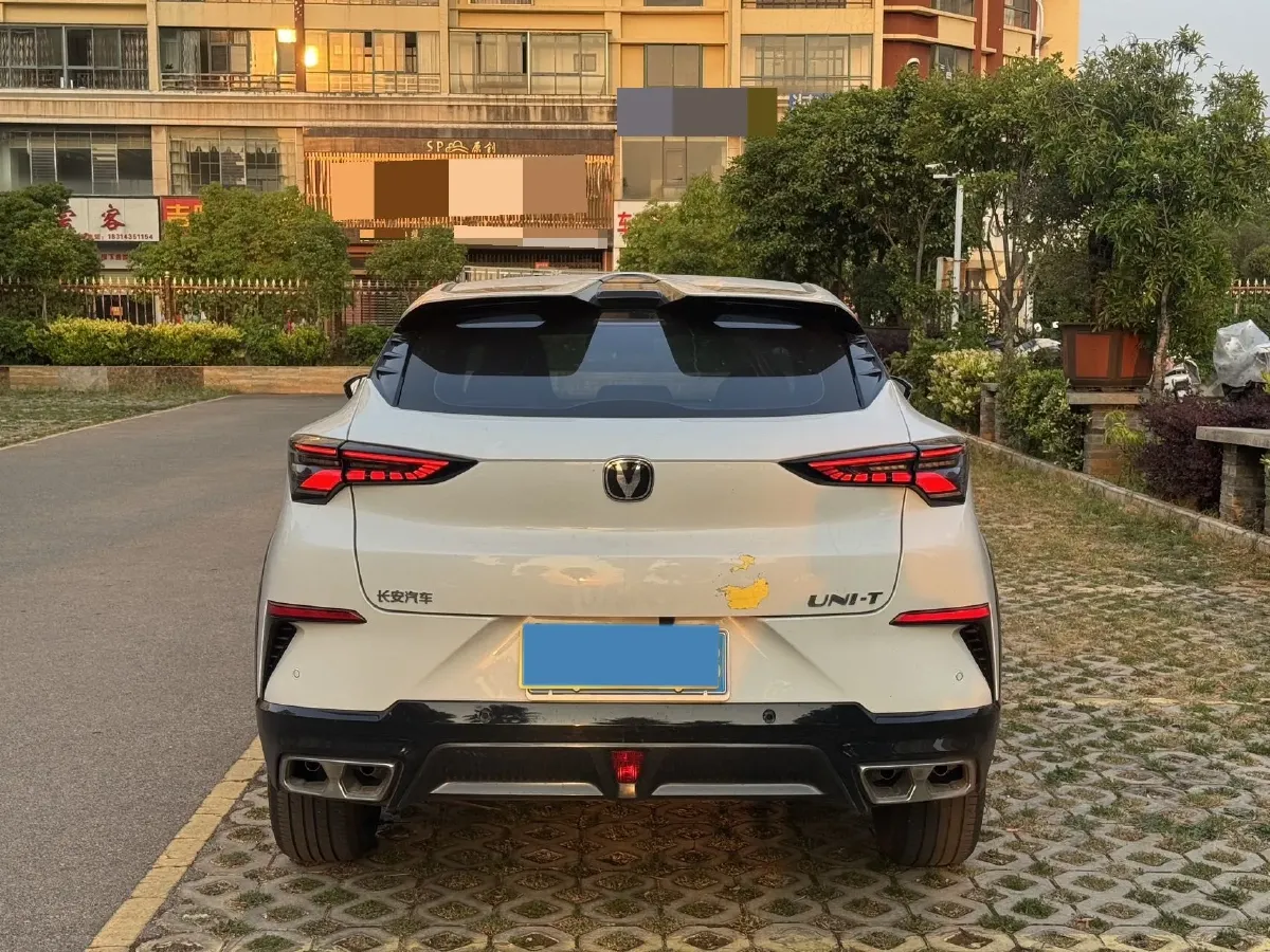 2023 ChangAn UNI-T 1.5T 188HP L4 7DCT,autocango,china used car exporter,china ev exporter,chinese used car exporter,chinese used ev exporter