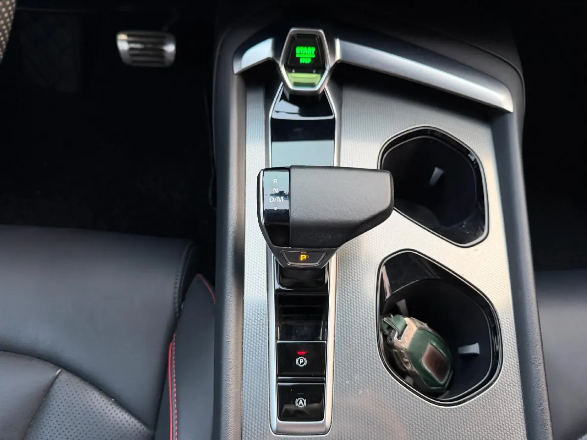 2023 MG 7 2.0T 261HP L4 9AT,autocango,china used car exporter,china ev exporter,chinese used car exporter,chinese used ev exporter