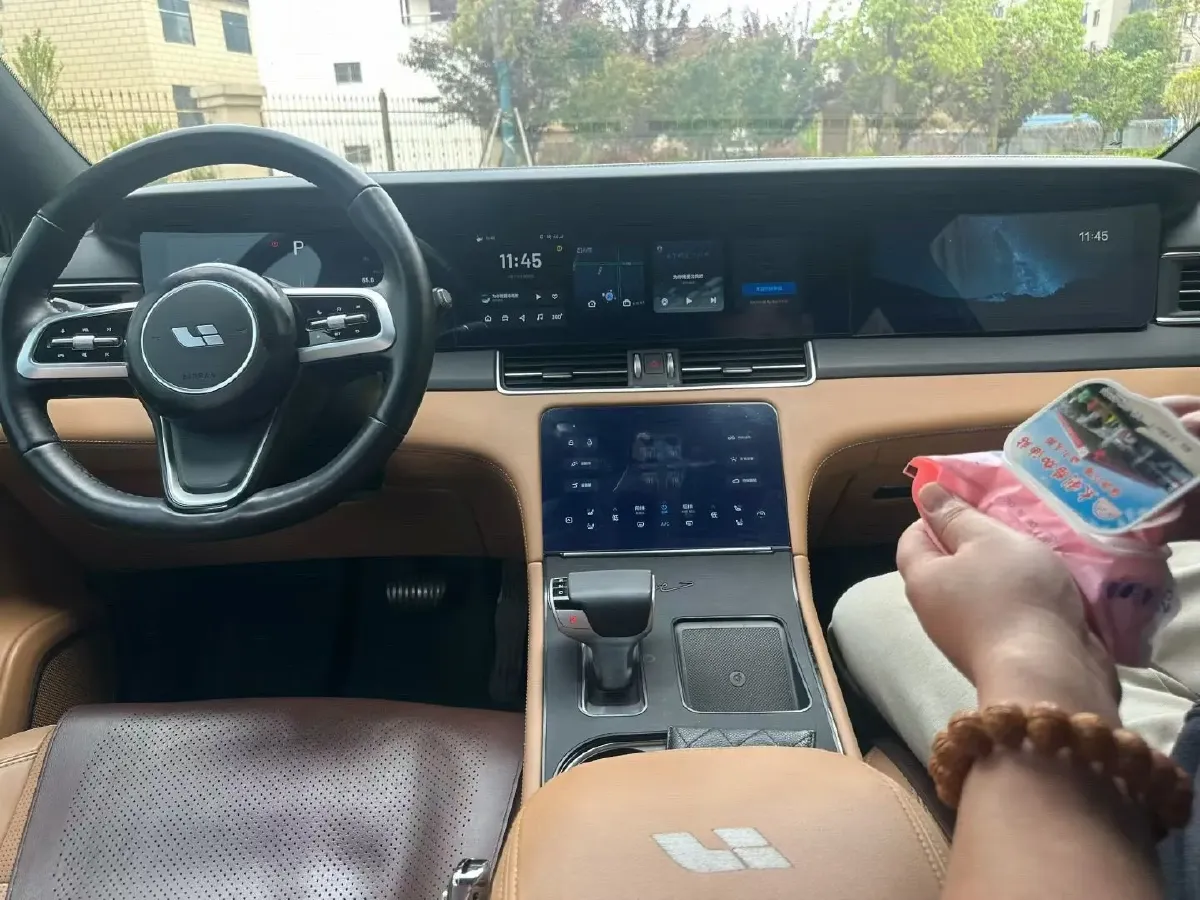 2021 Li ONE Range Extended 131HP REEV 40.5KWH,autocango,china used car exporter,china ev exporter,chinese used car exporter,chinese used ev exporter