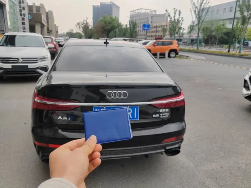 2023 Audi A6L 2.0T 245HP L4 7DCT,autocango,china used car exporter,china ev exporter,chinese used car exporter,chinese used ev exporter