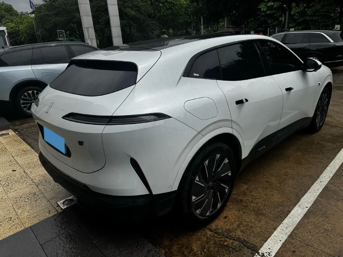 2024 Avatr 07 1.5T 156HP L4 REEV 39.05KWH,autocango,china used car exporter,china ev exporter,chinese used car exporter,chinese used ev exporter