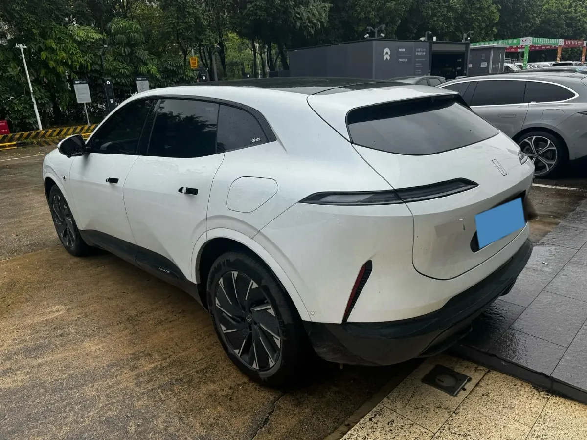 2024 Avatr 07 1.5T 156HP L4 REEV 39.05KWH,autocango,china used car exporter,china ev exporter,chinese used car exporter,chinese used ev exporter