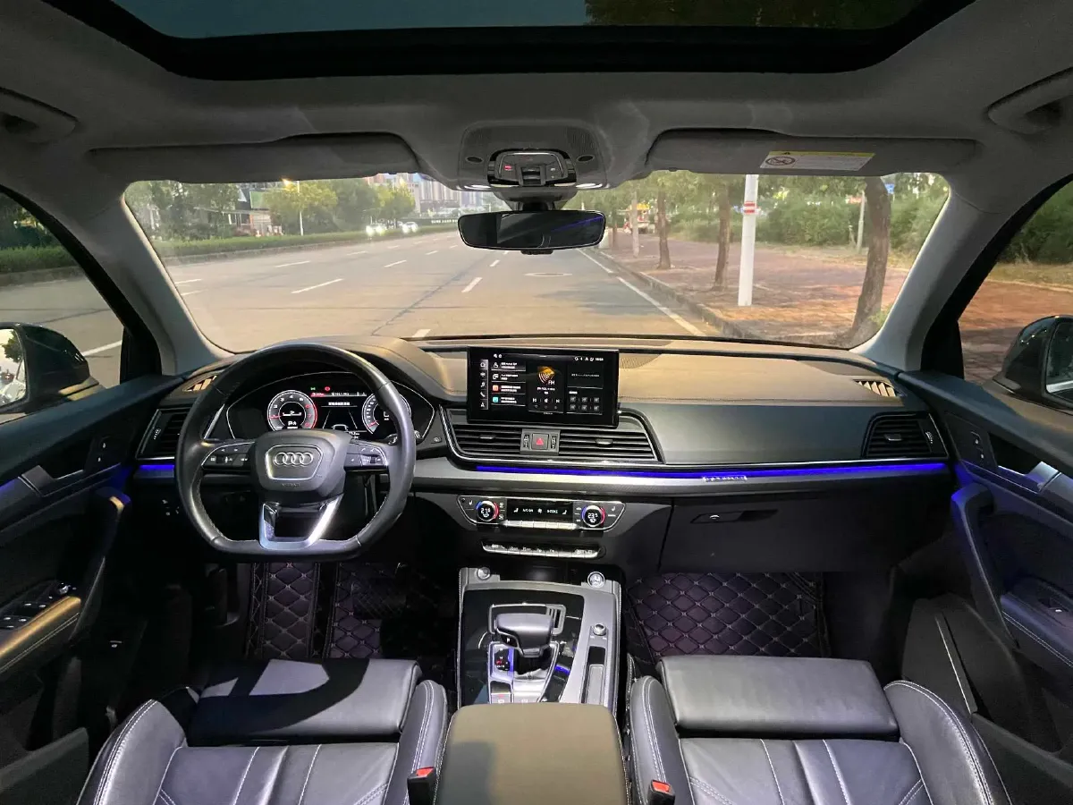 2022 Audi Q5L 2.0T 190HP L4 7DCT,autocango,china used car exporter,china ev exporter,chinese used car exporter,chinese used ev exporter