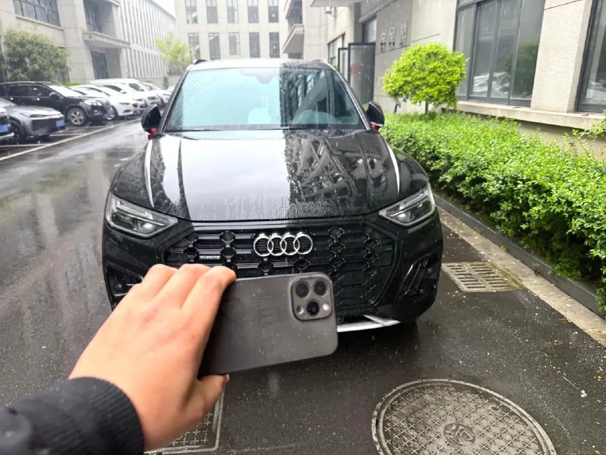 2024 Audi Q5L 2.0T 245HP L4 7DCT,autocango,china used car exporter,china ev exporter,chinese used car exporter,chinese used ev exporter