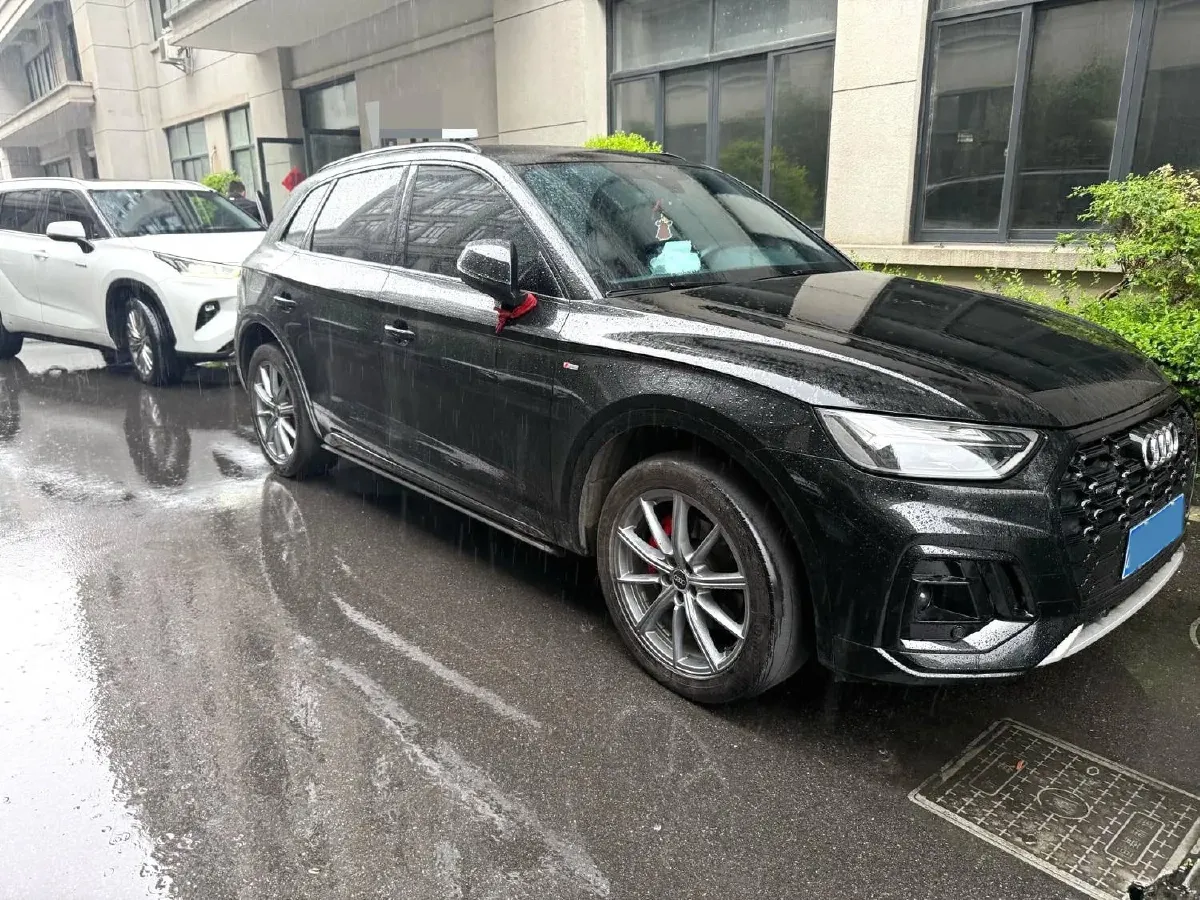 2024 Audi Q5L 2.0T 245HP L4 7DCT,autocango,china used car exporter,china ev exporter,chinese used car exporter,chinese used ev exporter