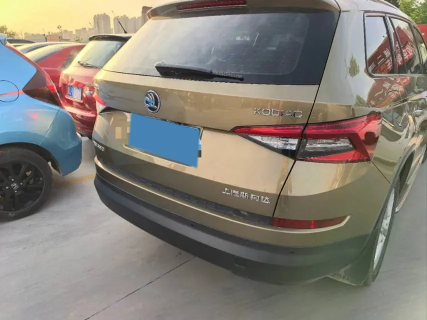 2018 Skoda Kodiak 2.0T 186HP L4 7DCT,autocango,china used car exporter,china ev exporter,chinese used car exporter,chinese used ev exporter