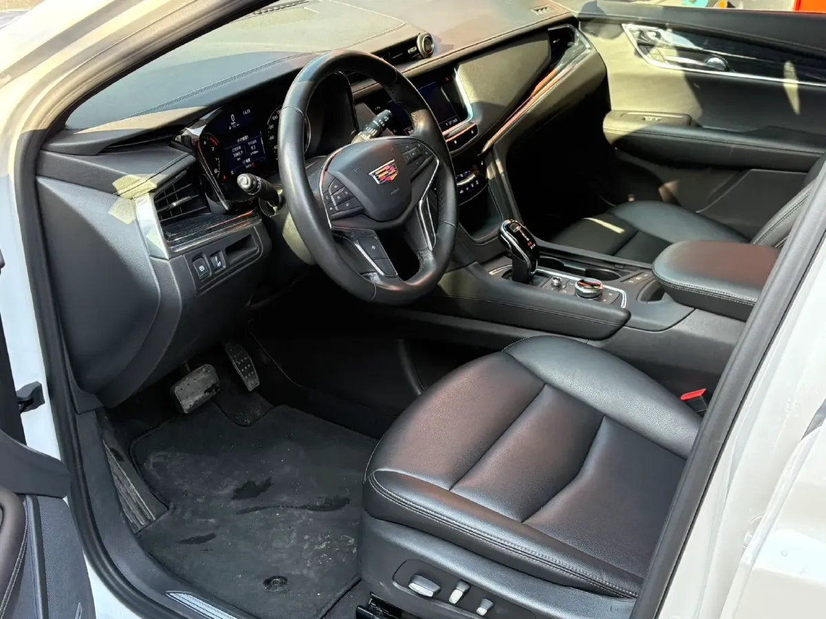 2021 Cadillac XT5 2.0T 237HP L4 9AT,autocango,china used car exporter,china ev exporter,chinese used car exporter,chinese used ev exporter