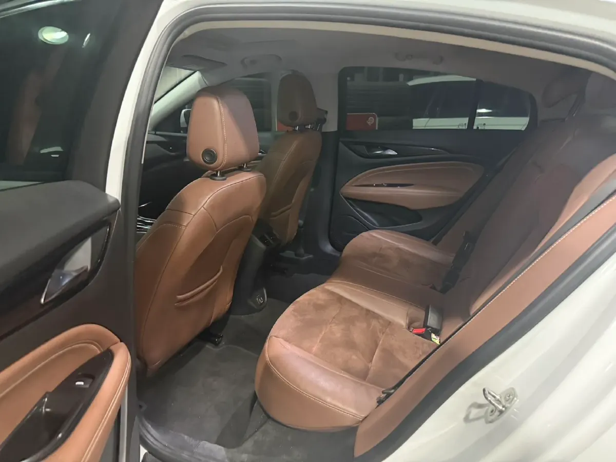 2022 Buick Regal 2.0T 237HP L4 9AT,autocango,china used car exporter,china ev exporter,chinese used car exporter,chinese used ev exporter