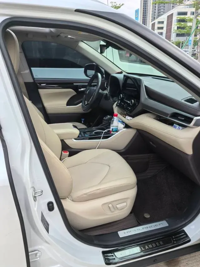 2022 Toyota Highlander 2.5L 192HP L4 E-CVT Hybrid,autocango,china used car exporter,china ev exporter,chinese used car exporter,chinese used ev exporter