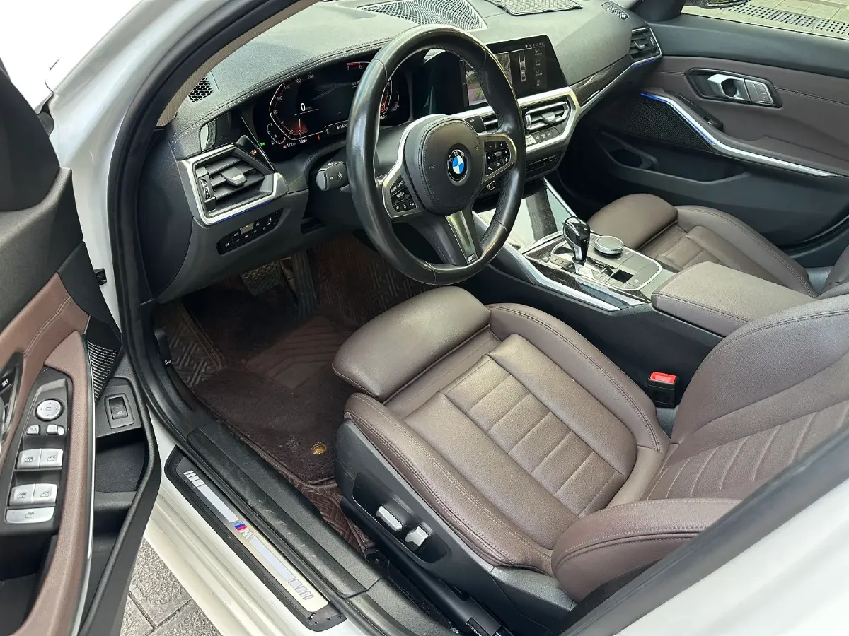 2021 BMW 3 Series 2.0T 184HP L4 8AT,autocango,china used car exporter,china ev exporter,chinese used car exporter,chinese used ev exporter