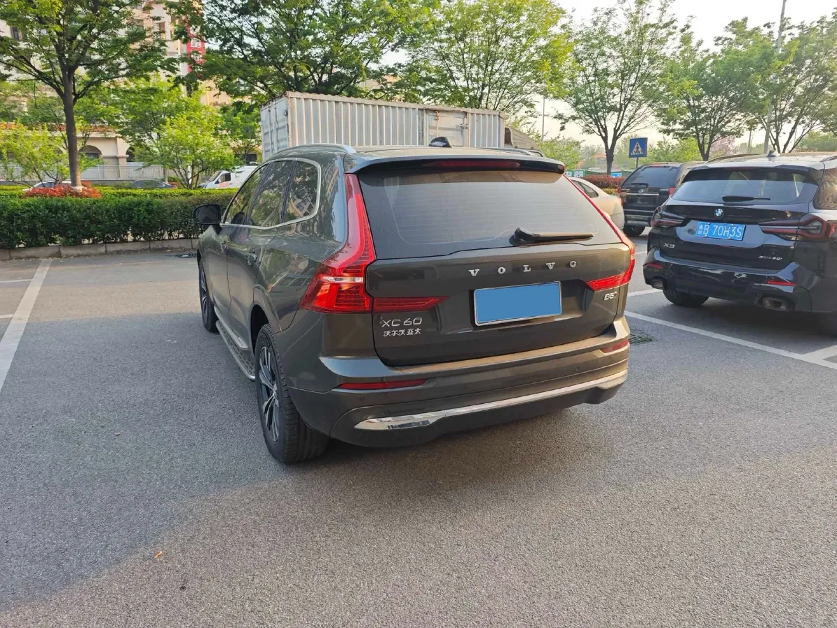 2022 Volvo XC60 2.0T 250HP L4 8AT,autocango,china used car exporter,china ev exporter,chinese used car exporter,chinese used ev exporter